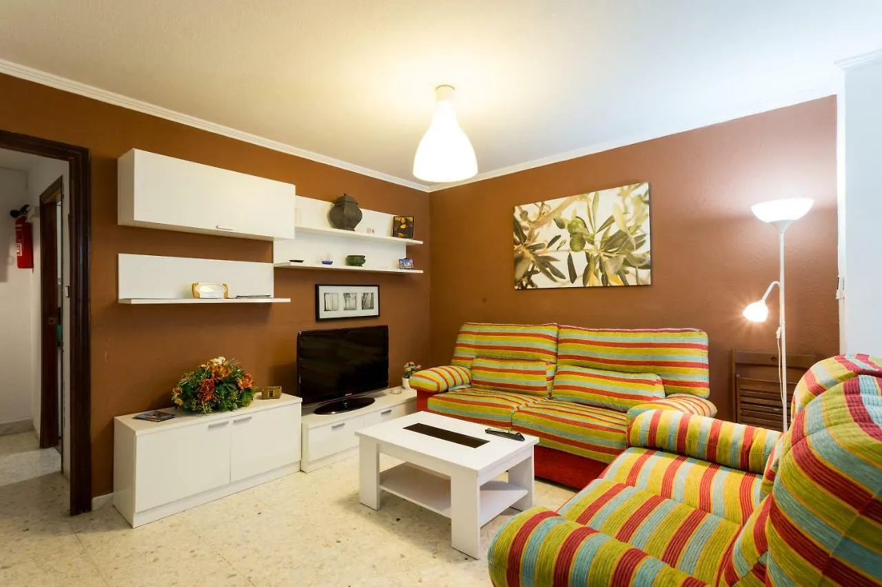 Holi-Rent Albareda Apartment Seville