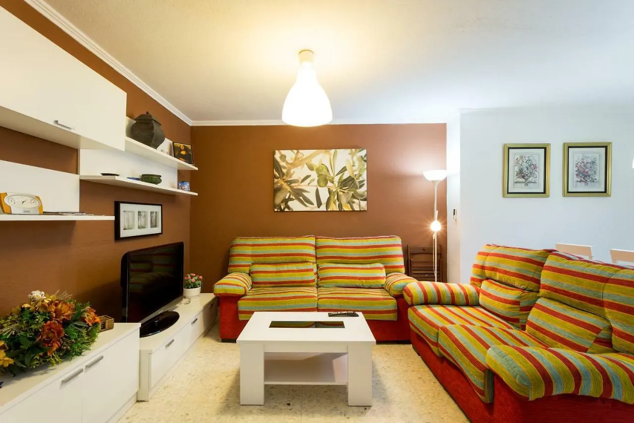 Holi-Rent Albareda Apartment Seville