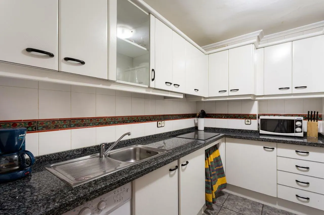 Holi-Rent Albareda Apartment Seville 0*,  Spain