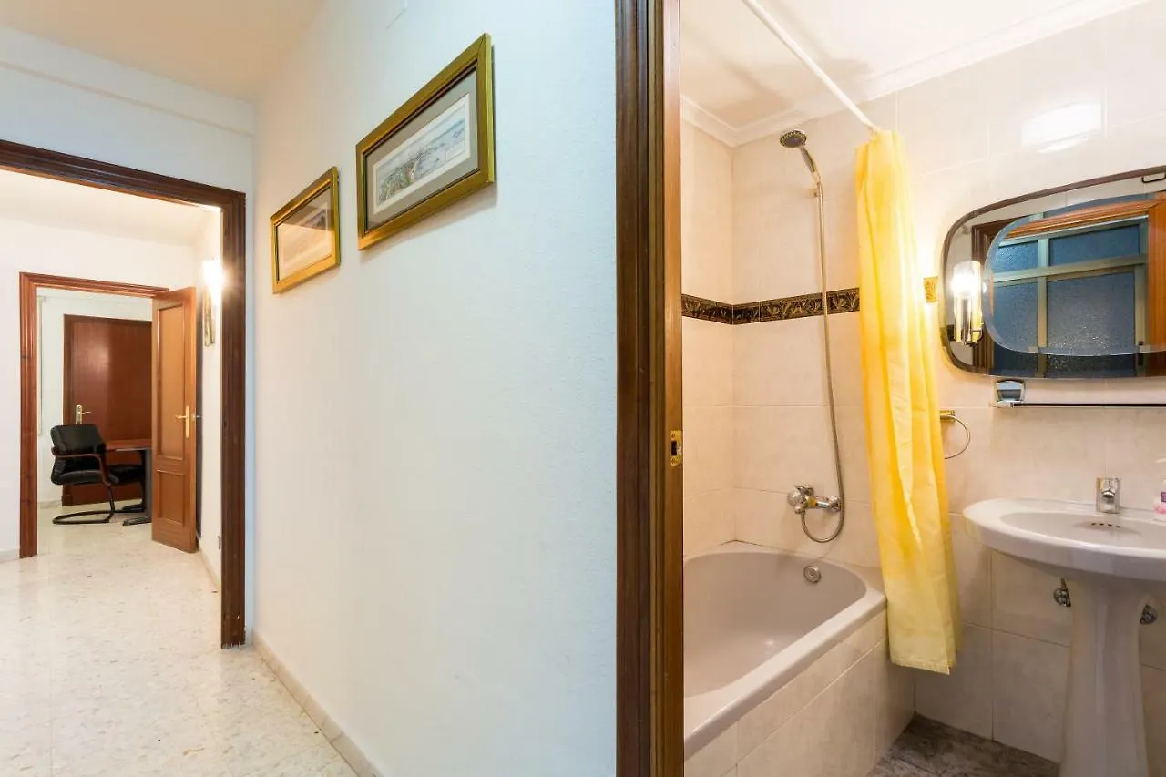 Holi-Rent Albareda Apartman Sevilla